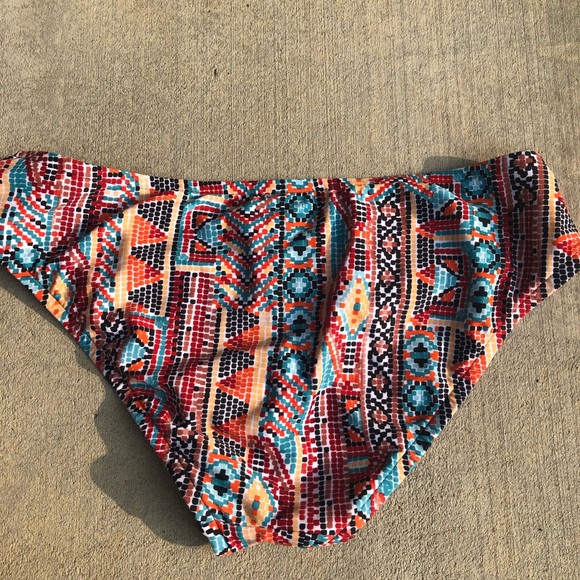 Aztec Print swimsuit bottoms - Picture 4 of 4